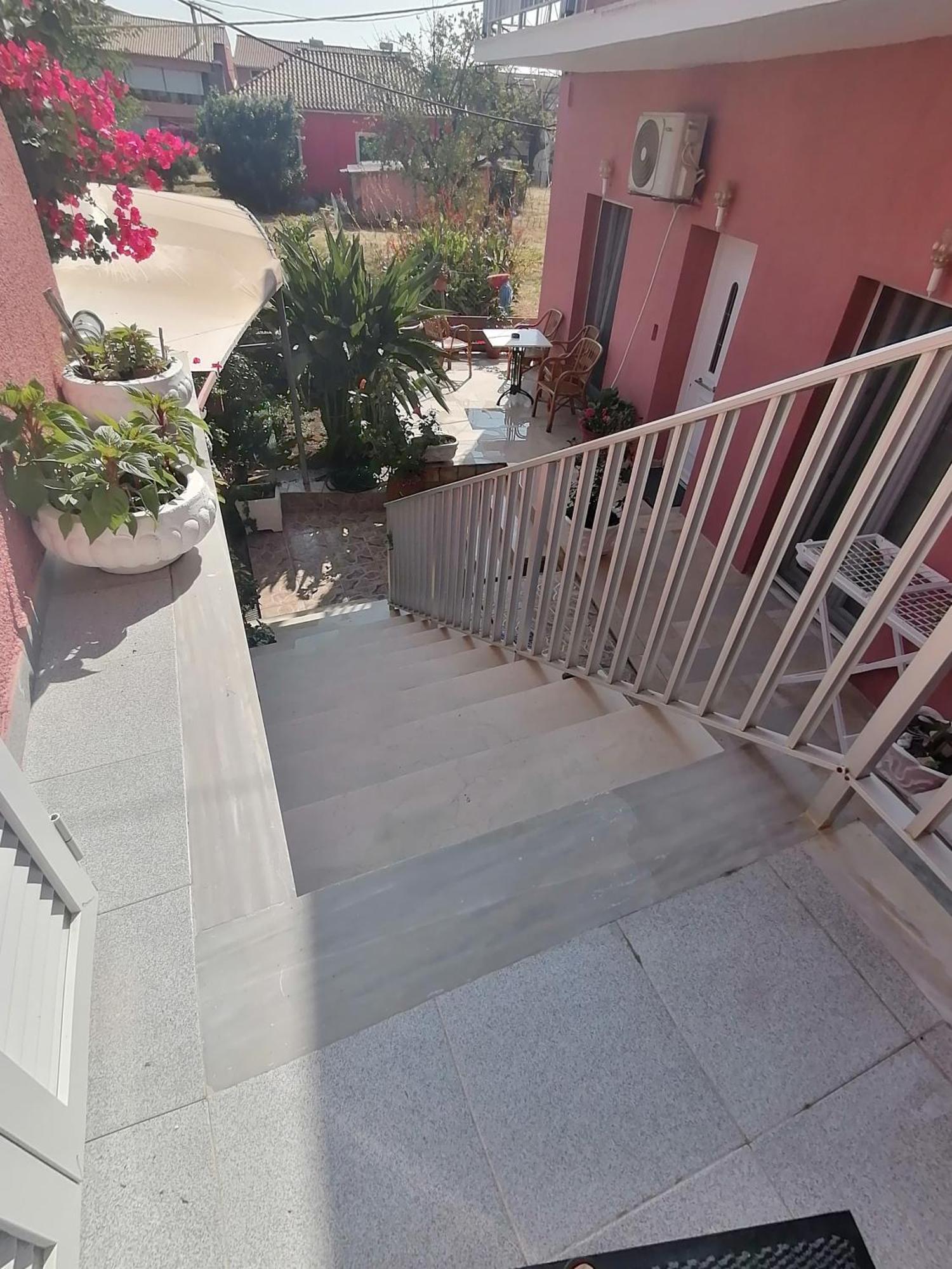 Apartment Flower Garden *